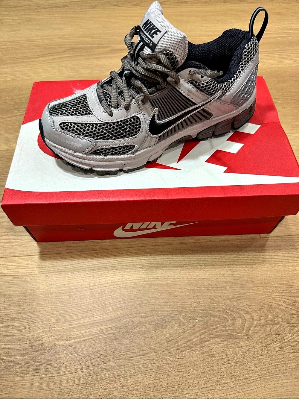 Nike Vomero 5 (GS) Gray & Black